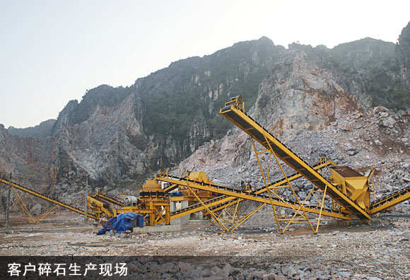 �Ϻ�ɽ��ĳ�͑�ʯ�����a���F��